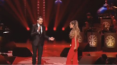 Michael Buble,Ariana Grande - Santa Claus Is Coming To Town