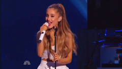 Ariana Grande - Last Christmas