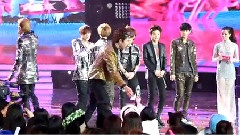 EXO-M - 新人盛典拿奖部分
