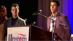 Jonas Brothers - Married To Jonas S01E05
