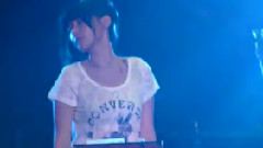 女孩与机器人 - The Calling Of Love