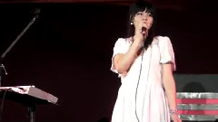 女孩与机器人 - 看不见的夜