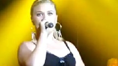Kelly Clarkson - My Life Would Suck Without You