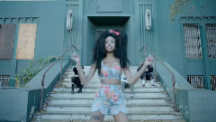 Dominique Young Unique - Throw It Down