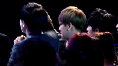 EXO - 观看少时表演