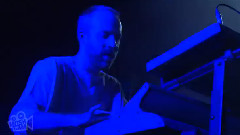Hot Chip - Shake A Fist