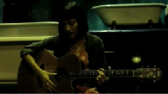 Sarah Howells - Green Green Grass
