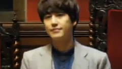 Super Junior - Super Junior KYUHYUN IN OXFORD UNION BEFORE TAKING PICS