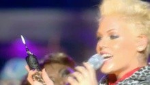 Pink,艾薇儿·拉维尼 - P!nk - Stupid Girls