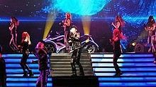 魏晨 - 魏晨 - 听妈妈的话 2012北京演唱会 现场版