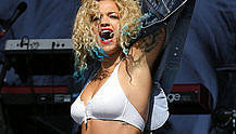 Rita Ora,吉田仁美 - Radioactive 2013TInThePark现场版