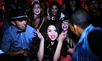 Selena Gomez,赛琳娜·戈麦斯 - Selena Gomez - Birthday