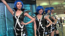  - 蓝发美女舞团现场热舞