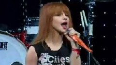 Paramore - Born For This KROQ