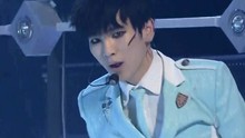 SHINee - SHINee 上演制服诱惑