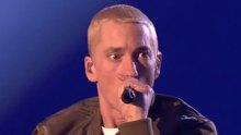 Eminem - Berzerk+Rap God EMA2013 现场版