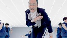 泫雅,朴载相 - PSY & 金泫雅 - 江南Style