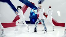 权志龙（废除）,2NE1 - Heart Breaker