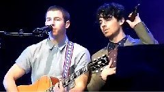 Jonas Brothers - First Time (Monterrey)