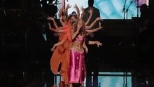 夏奇拉 - Hips Don't Lie 2006 MTV Awards 现场版