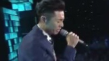 周柏豪 - 周柏豪 - 因为爱所以爱 现场版