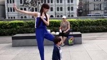  - 美女模仿神曲《小苹果》舞蹈