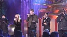 Pentatonix - Santa Claus Is Coming To...