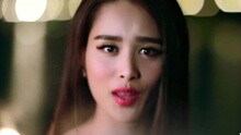 胡龄萌 - 咬住下唇