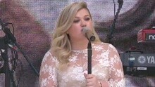 Kelly Clarkson - My Life Would Suck Without You Summertime Ball现场版 2015
