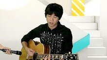 爱奇艺音乐榜 - 爱奇艺音乐榜：白举纲弹唱《听不明白》