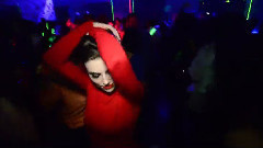 音乐短片 - Friday Nights At Havana Club Studio Room