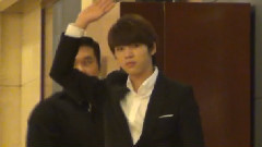 Infinite - 酒店记者会离场