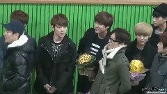 EXO,EXO-K,EXO-M - 台下等着鲜花的哥哥们