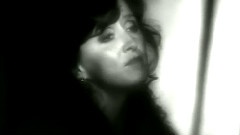 Bonnie Raitt - I Can't Make You Love Me