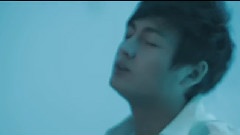 多亮 - 爱上你不是我的错