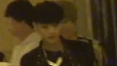 EXO-M - 记者会退场