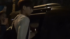 EXO,EXO-M,EXO-K - EXO出SM公司大门