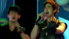 2PM - Hands Up At Guerilla Concert