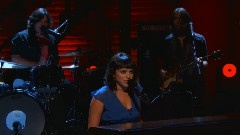 Norah Jones - Out On The Road