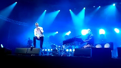 Hurts - Stay