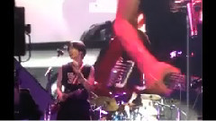 CNBLUE - 容和 & 正信跳舞