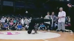街舞视频 - They Are Doing Some Crazy Tricks:Beat Battle!