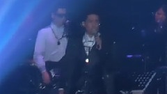 黄征 - 一无所有时爱你的人