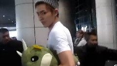EXO-M - 吉隆坡机场
