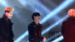 EXO - 走秀