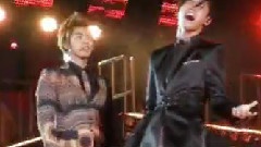 东方神起 - Keep Your Head Down