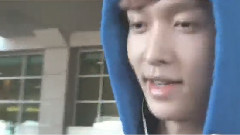 张艺兴(EXO) - Airport Healing Boy