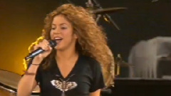 Shakira - Estoy Aqui Red Summer