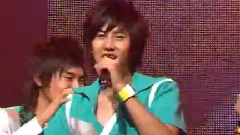 Super Junior - Dancing Out