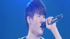 东方神起 - Somebody To Love